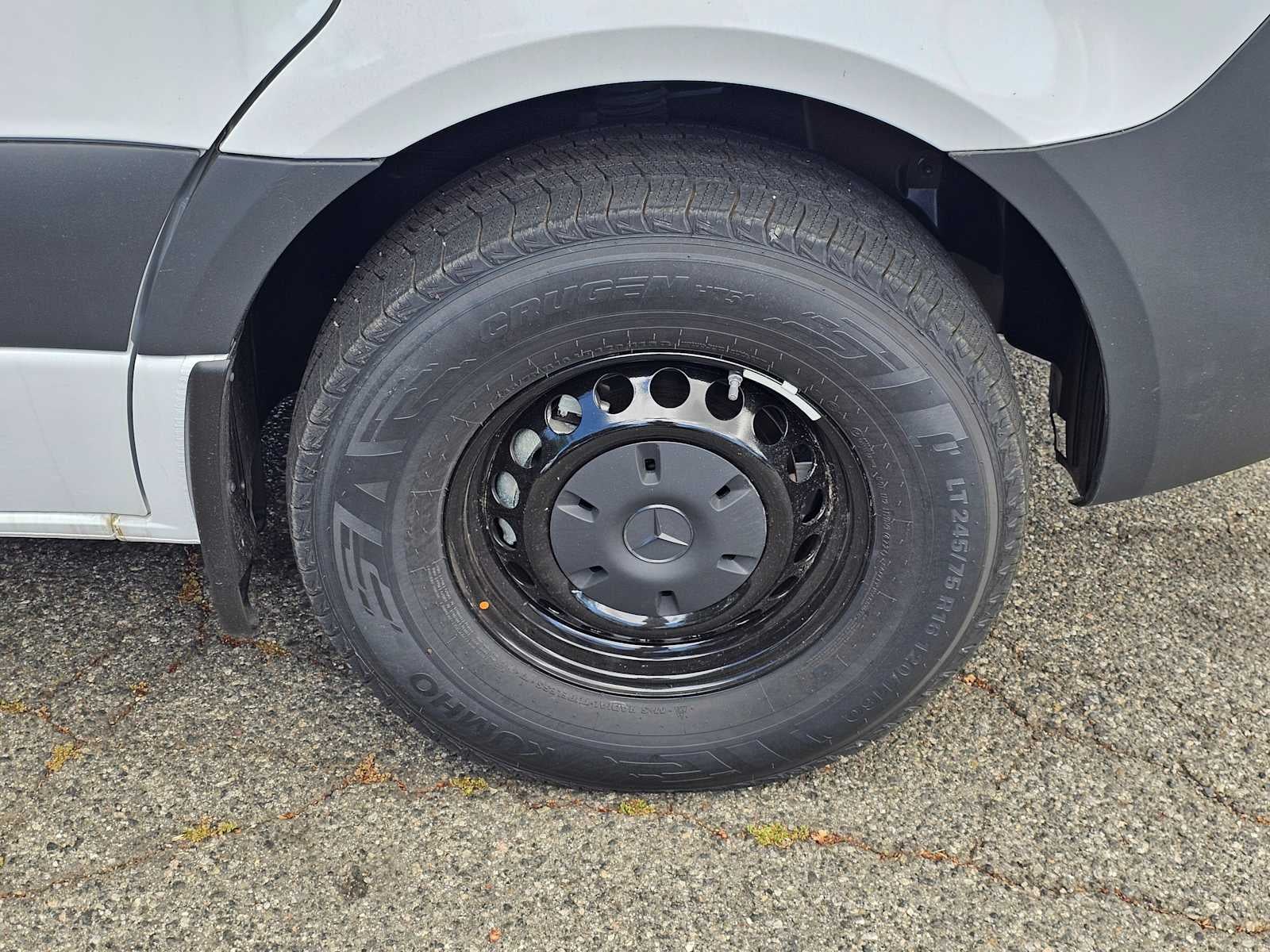 2025 Mercedes-Benz Sprinter Cargo Van 2500 Standard Roof I4 Diesel HO 144 RWD