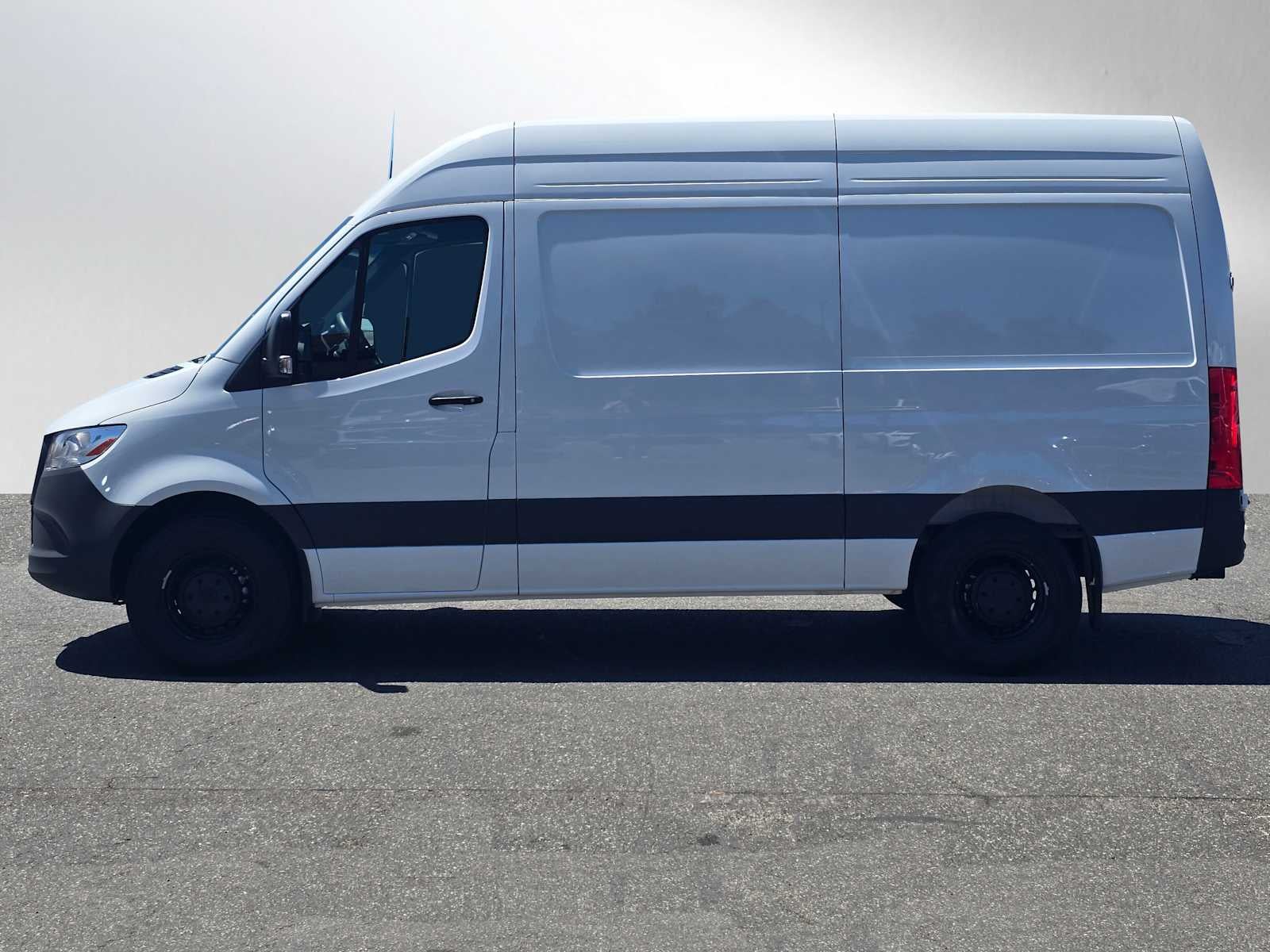 2025 Mercedes-Benz Sprinter Cargo Van 2500 Standard Roof I4 Diesel HO 144" RWD