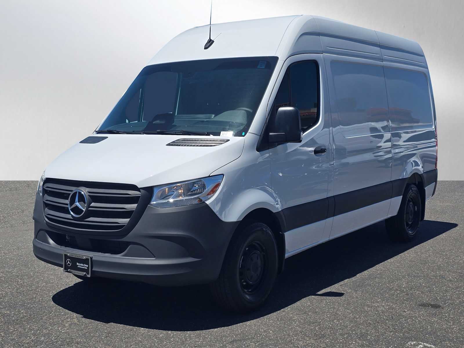 2025 Mercedes-Benz Sprinter Cargo Van 2500 Standard Roof I4 Diesel HO 144" RWD