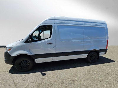 2026 Mercedes-Benz Sprinter 2500 Standard Roof I4 Diesel HO 144 RWD