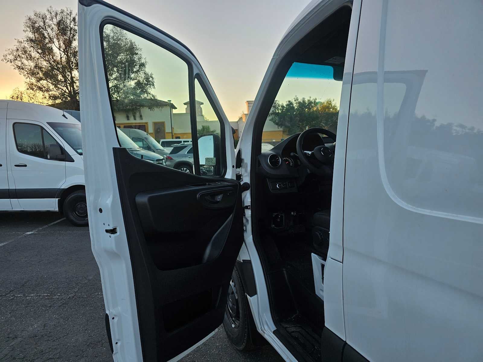 2025 Mercedes-Benz Sprinter Cargo Van 2500 Standard Roof I4 Diesel HO 144 RWD