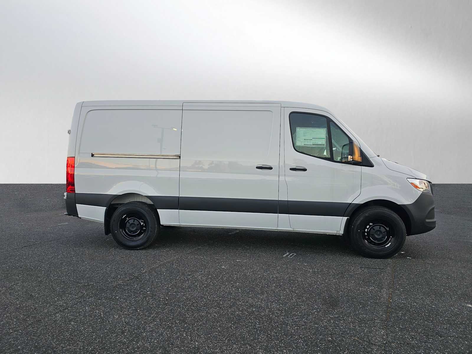 2025 Mercedes-Benz Sprinter Cargo Van 2500 Standard Roof I4 Diesel HO 144 RWD