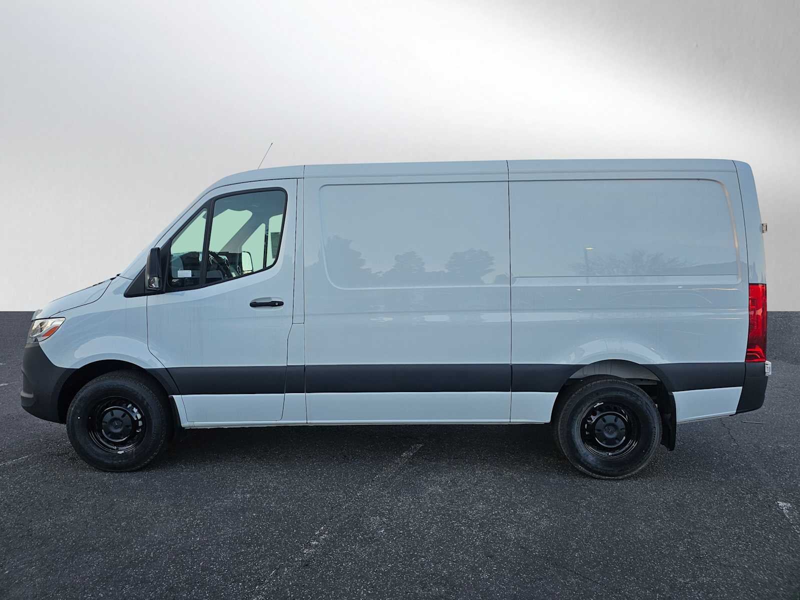 2025 Mercedes-Benz Sprinter Cargo Van 2500 Standard Roof I4 Diesel HO 144 RWD