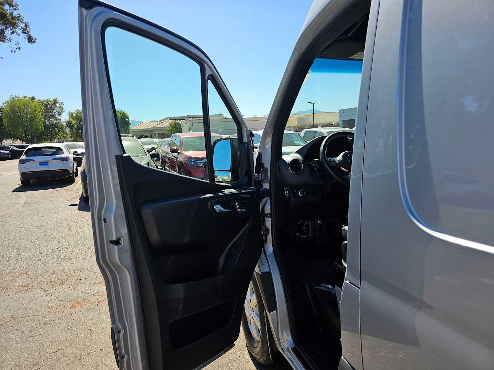 2025 Mercedes-Benz Sprinter Cargo Van 2500 Standard Roof I4 Diesel HO 144 RWD