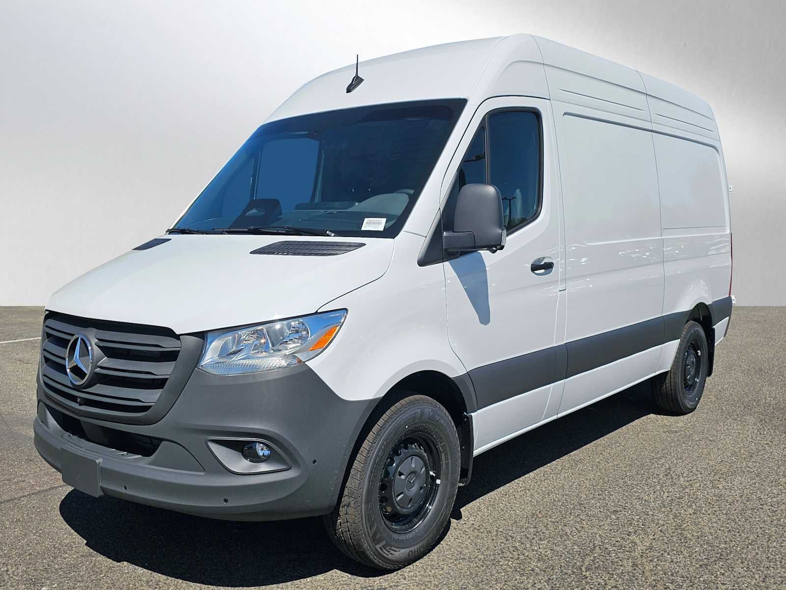 2026 Mercedes-Benz Sprinter 2500 Standard Roof I4 Diesel HO 144 RWD