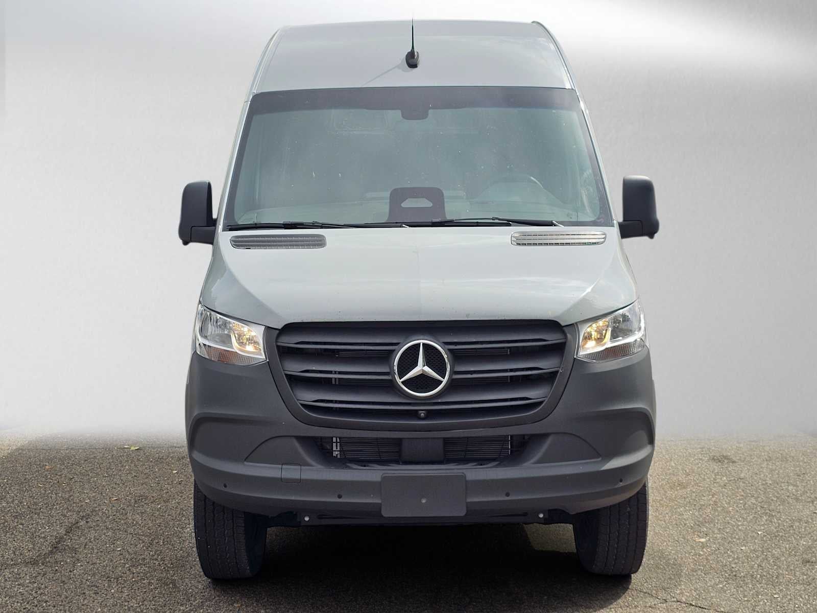2025 Mercedes-Benz Sprinter Cargo Van 2500 Standard Roof I4 Diesel HO 144 AWD