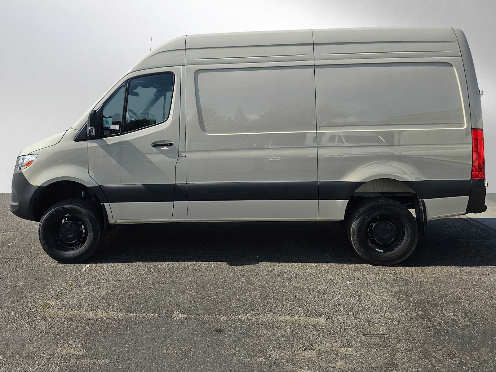 2025 Mercedes-Benz Sprinter Cargo Van 2500 Standard Roof I4 Diesel HO 144 AWD