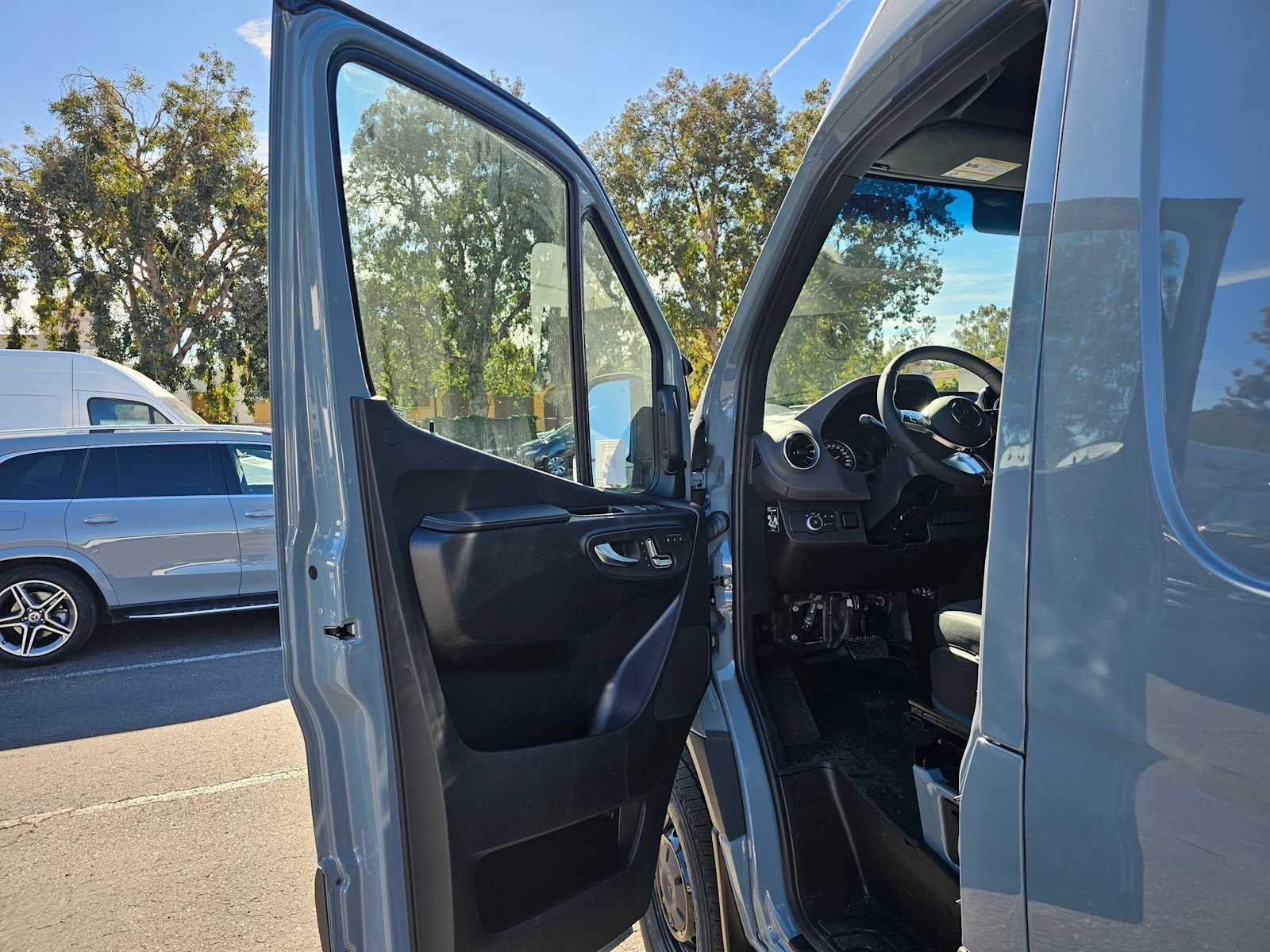 2026 Mercedes-Benz Sprinter 2500 Standard Roof I4 Diesel HO 144" AWD