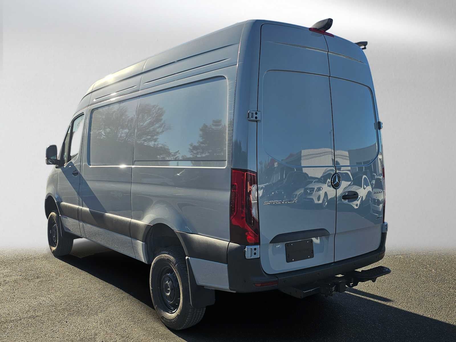 2027 Mercedes-Benz Sprinter Cargo 2500 Standard Roof I4 Diesel HO 144 AWD