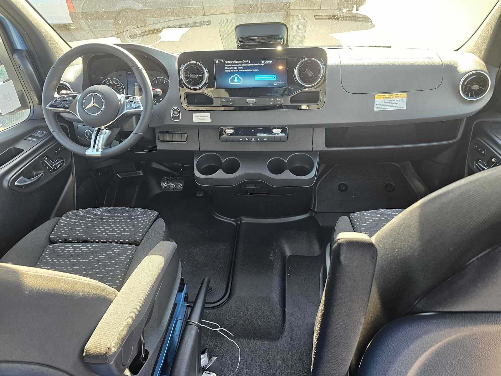 2027 Mercedes-Benz Sprinter Cargo 2500 Standard Roof I4 Diesel HO 144 AWD