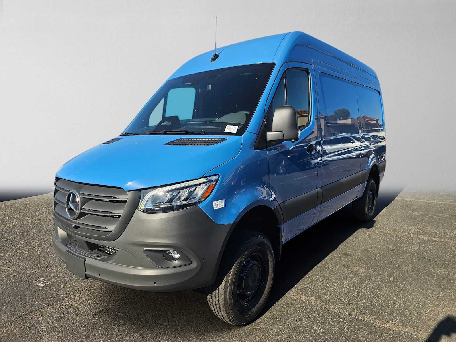 2027 Mercedes-Benz Sprinter Cargo 2500 Standard Roof I4 Diesel HO 144 AWD