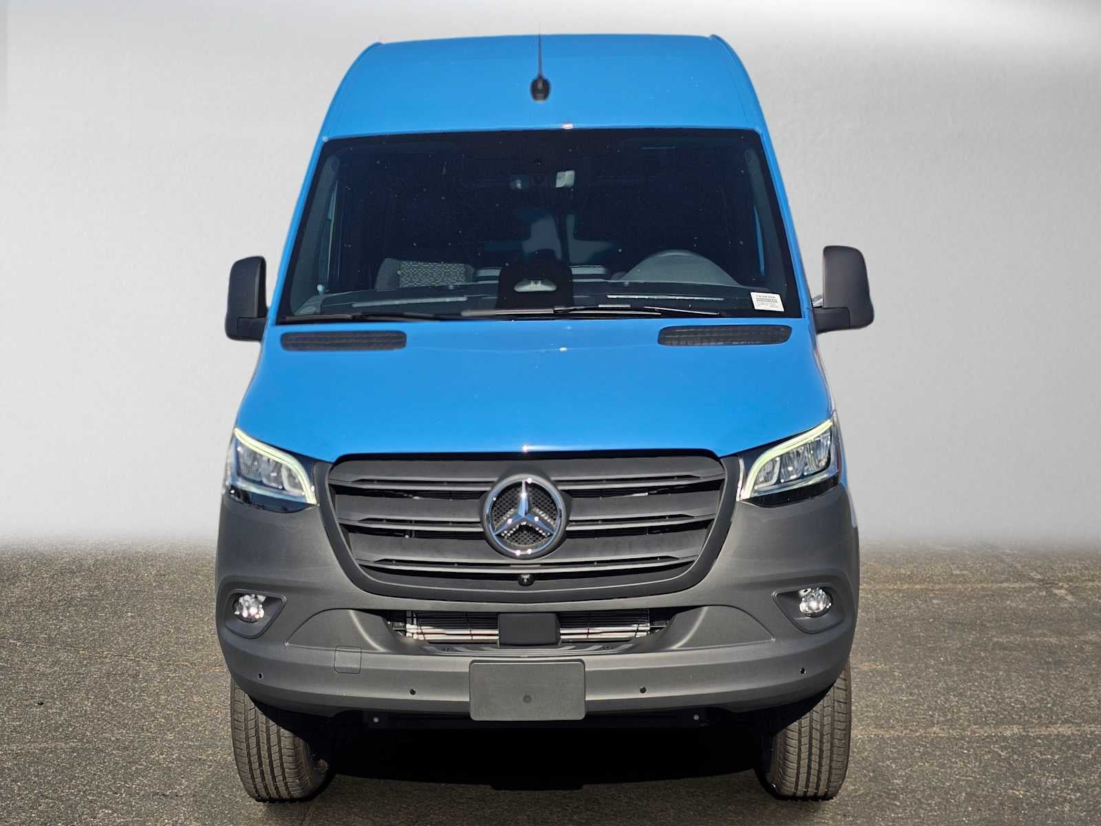 2027 Mercedes-Benz Sprinter Cargo 2500 Standard Roof I4 Diesel HO 144 AWD