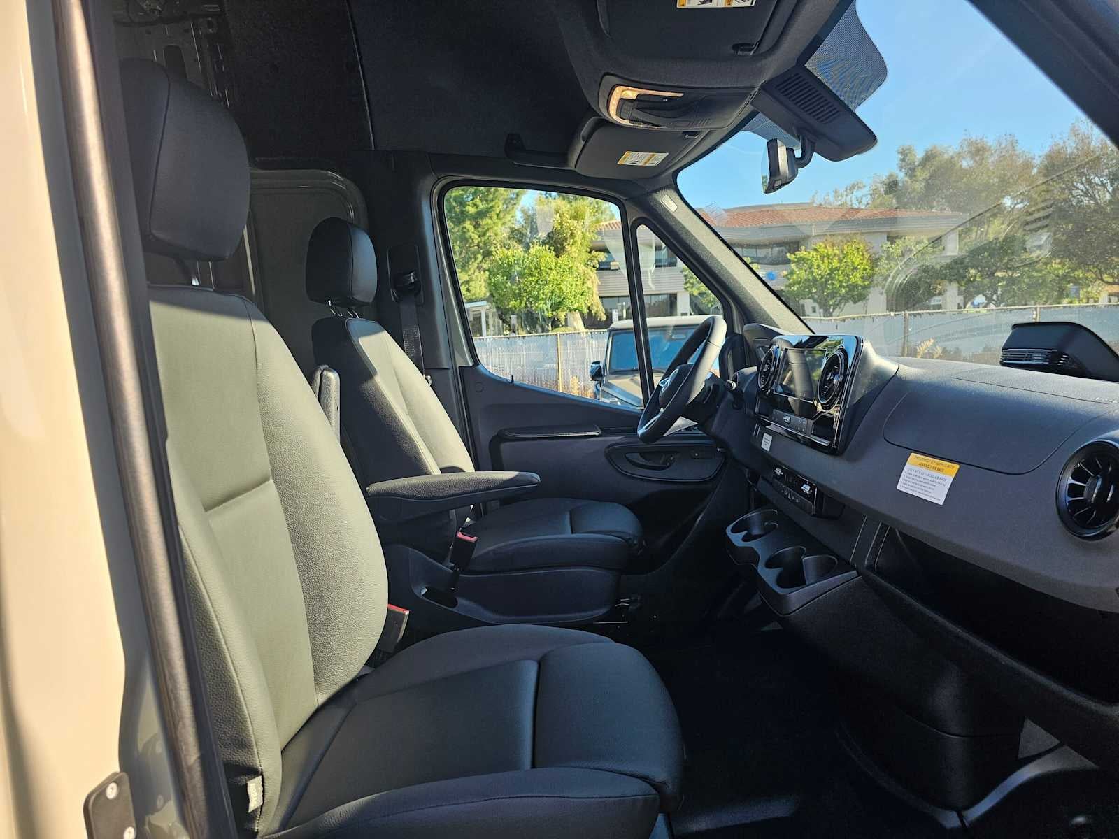 2027 Mercedes-Benz Sprinter Cargo 2500 Standard Roof I4 Diesel HO 144 AWD