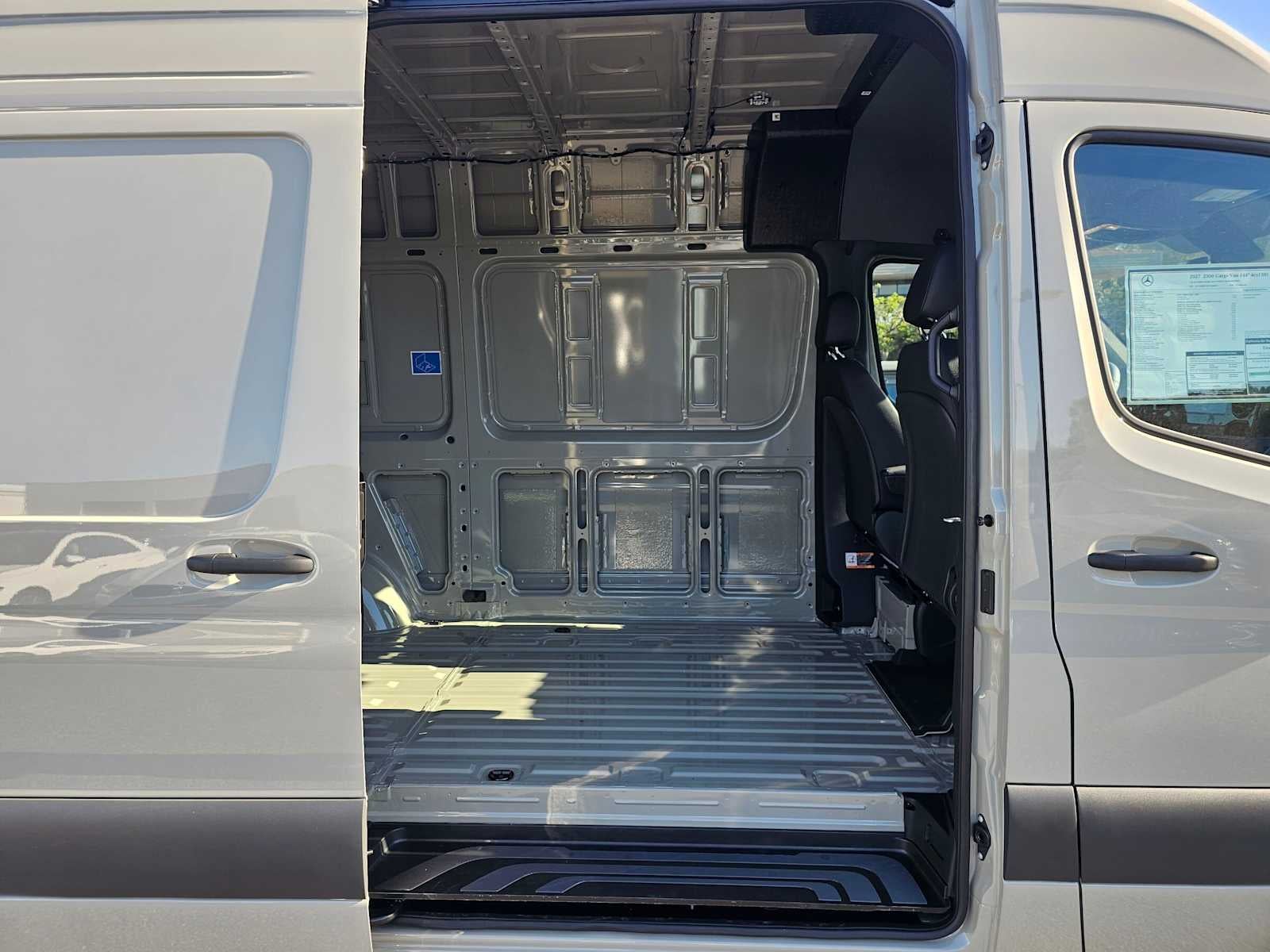 2027 Mercedes-Benz Sprinter Cargo 2500 Standard Roof I4 Diesel HO 144 AWD