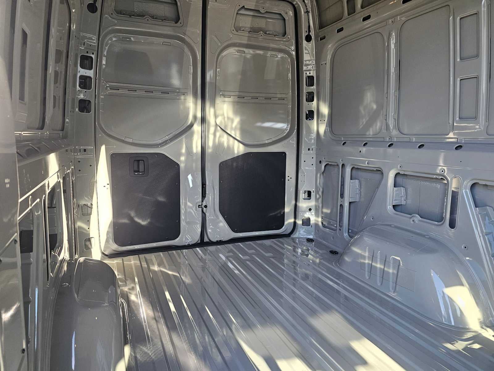 2027 Mercedes-Benz Sprinter Cargo 2500 Standard Roof I4 Diesel HO 144 AWD