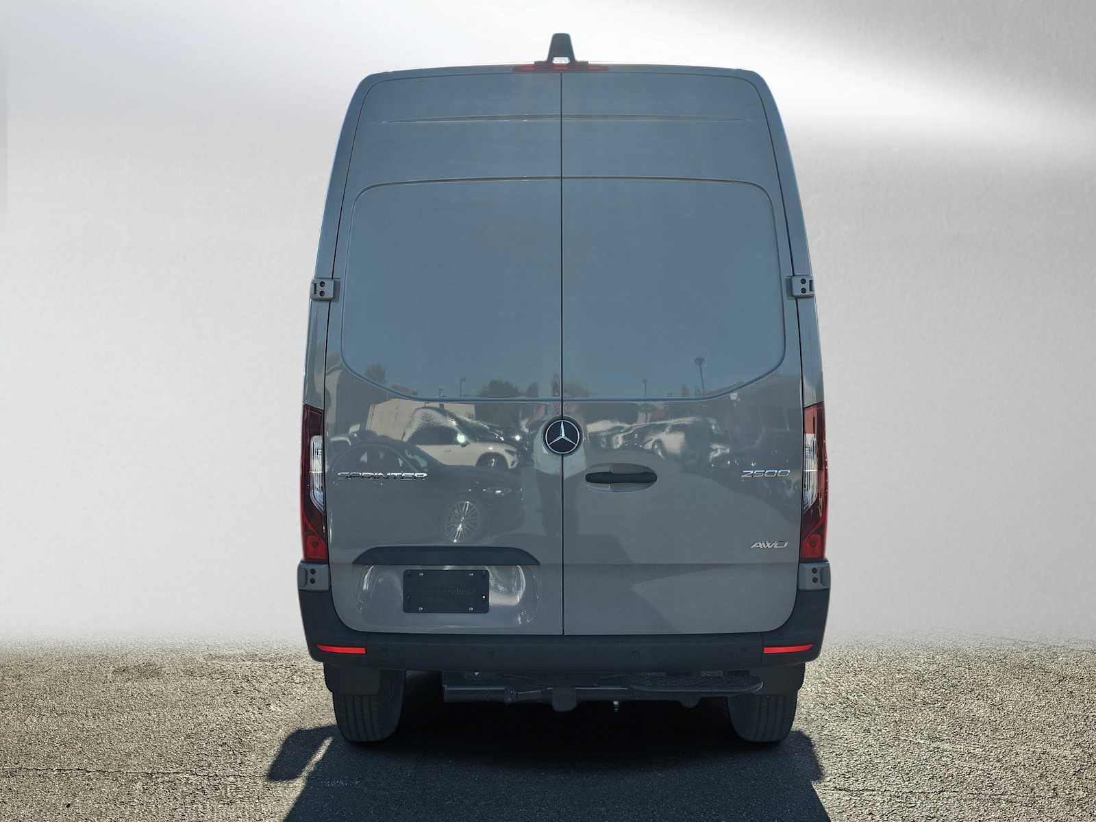 2027 Mercedes-Benz Sprinter Cargo 2500 Standard Roof I4 Diesel HO 144 AWD