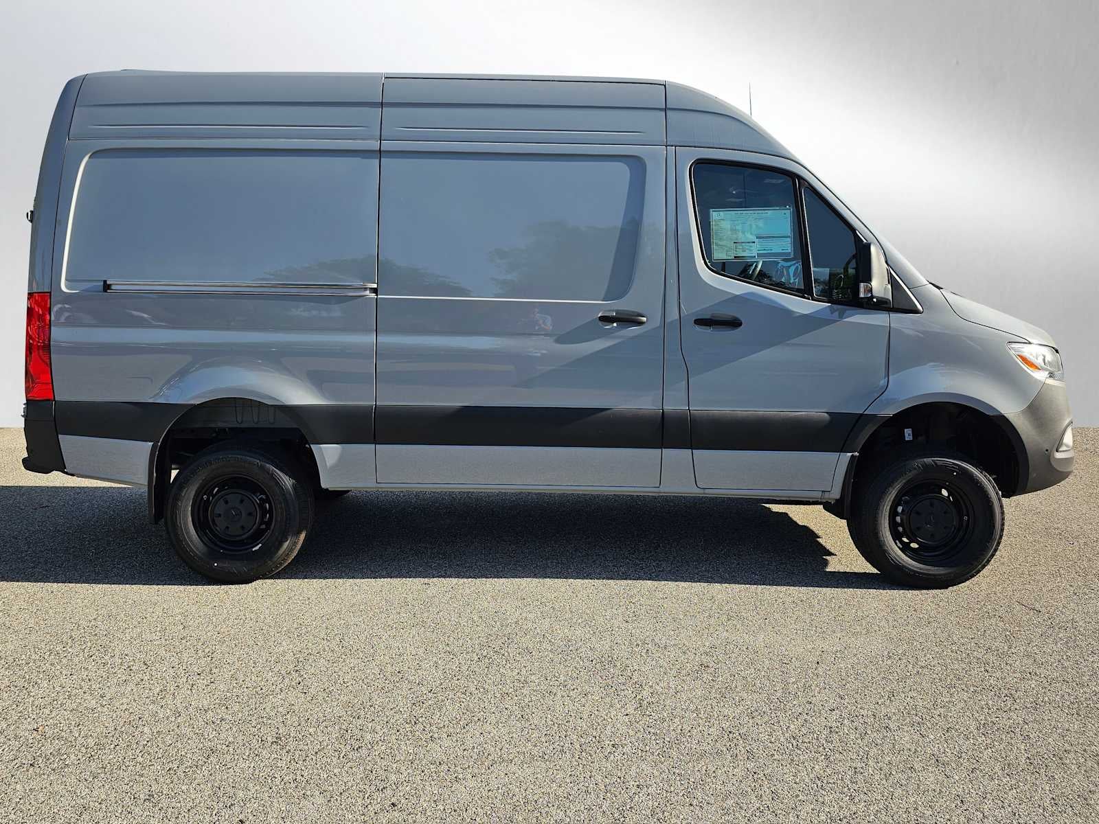 2026 Mercedes-Benz Sprinter 2500 Standard Roof I4 Diesel HO 144 AWD
