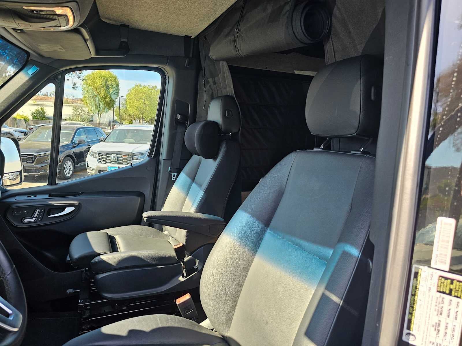 2024 Mercedes-Benz Sprinter Cargo 2500 Standard Roof I4 Diesel HO 144 AWD