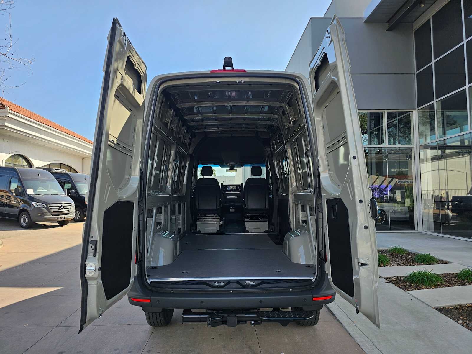 2026 Mercedes-Benz Sprinter 2500 Standard Roof I4 Diesel HO 144 AWD