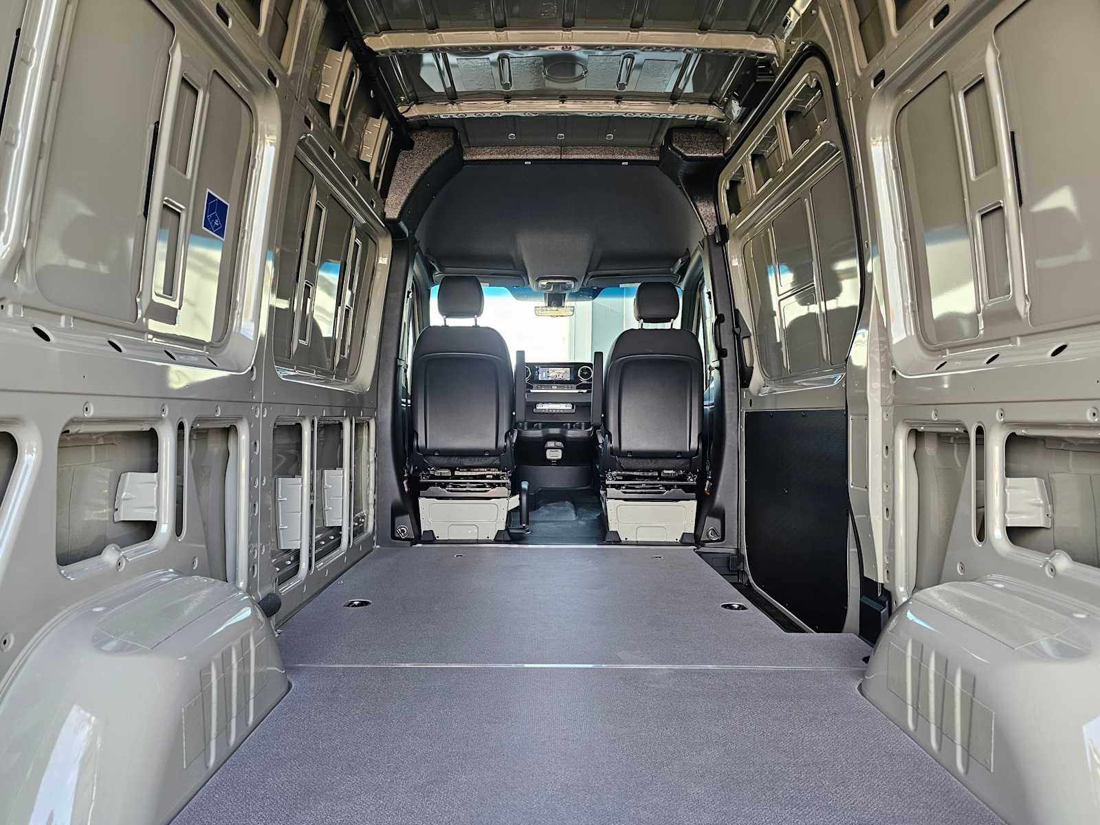 2026 Mercedes-Benz Sprinter 2500 Standard Roof I4 Diesel HO 144 AWD