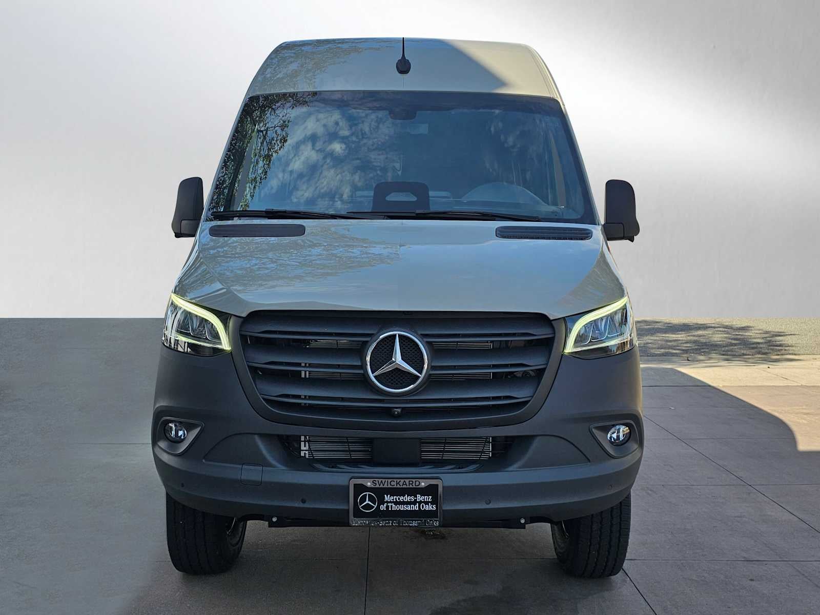2026 Mercedes-Benz Sprinter 2500 Standard Roof I4 Diesel HO 144 AWD