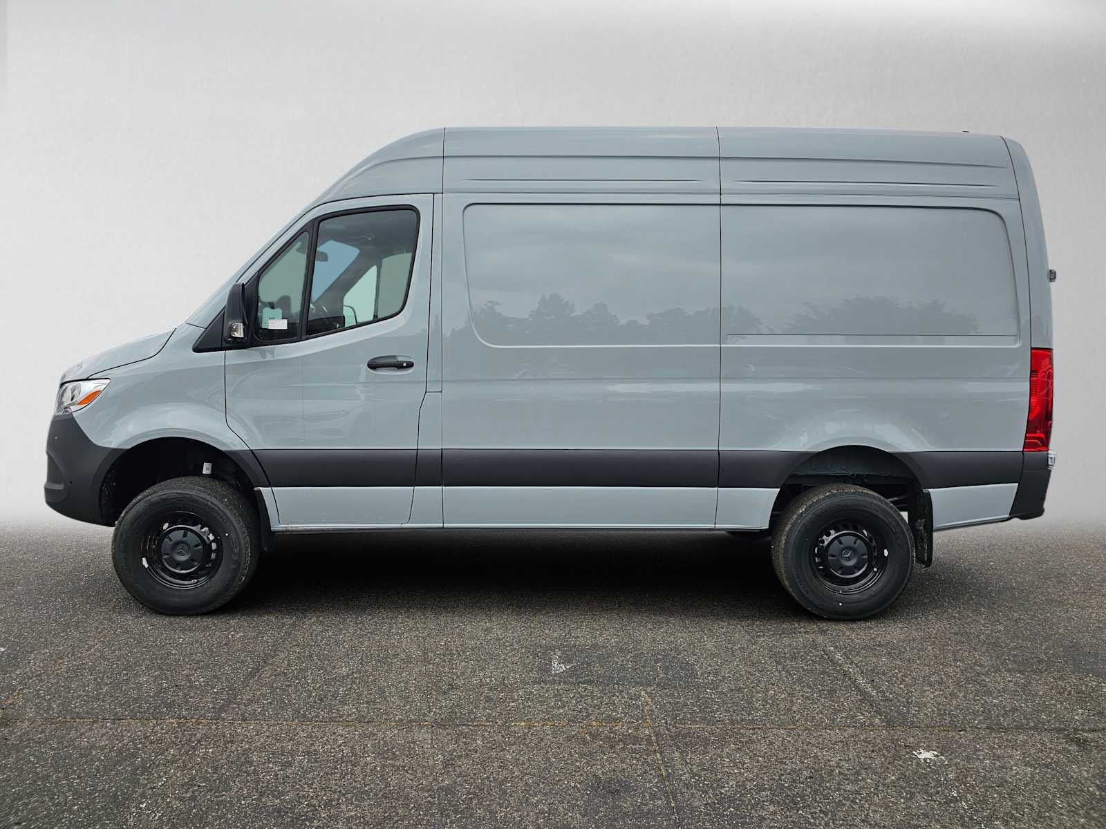 2025 Mercedes-Benz Sprinter Cargo Van 2500 Standard Roof I4 Diesel HO 144 AWD