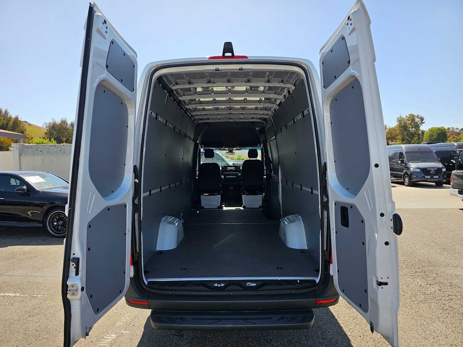 2025 Mercedes-Benz Sprinter Cargo Van 2500 High Roof I4 Diesel HO 170 RWD