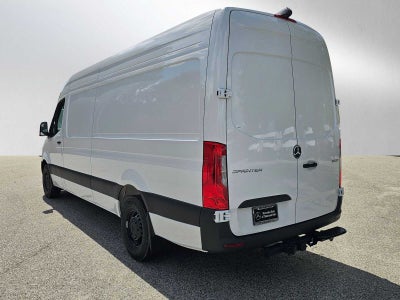 2026 Mercedes-Benz Sprinter 2500 High Roof I4 Diesel HO 170 RWD