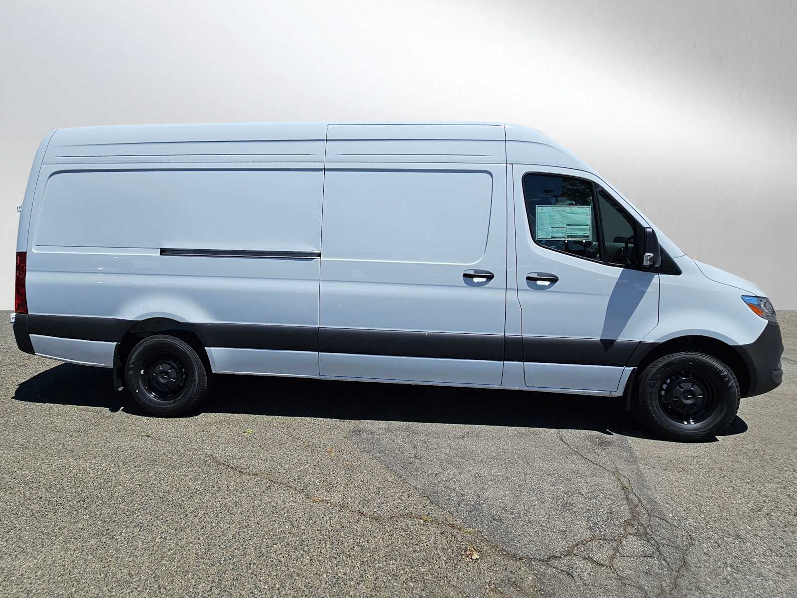 2026 Mercedes-Benz Sprinter 2500 High Roof I4 Diesel HO 170 RWD