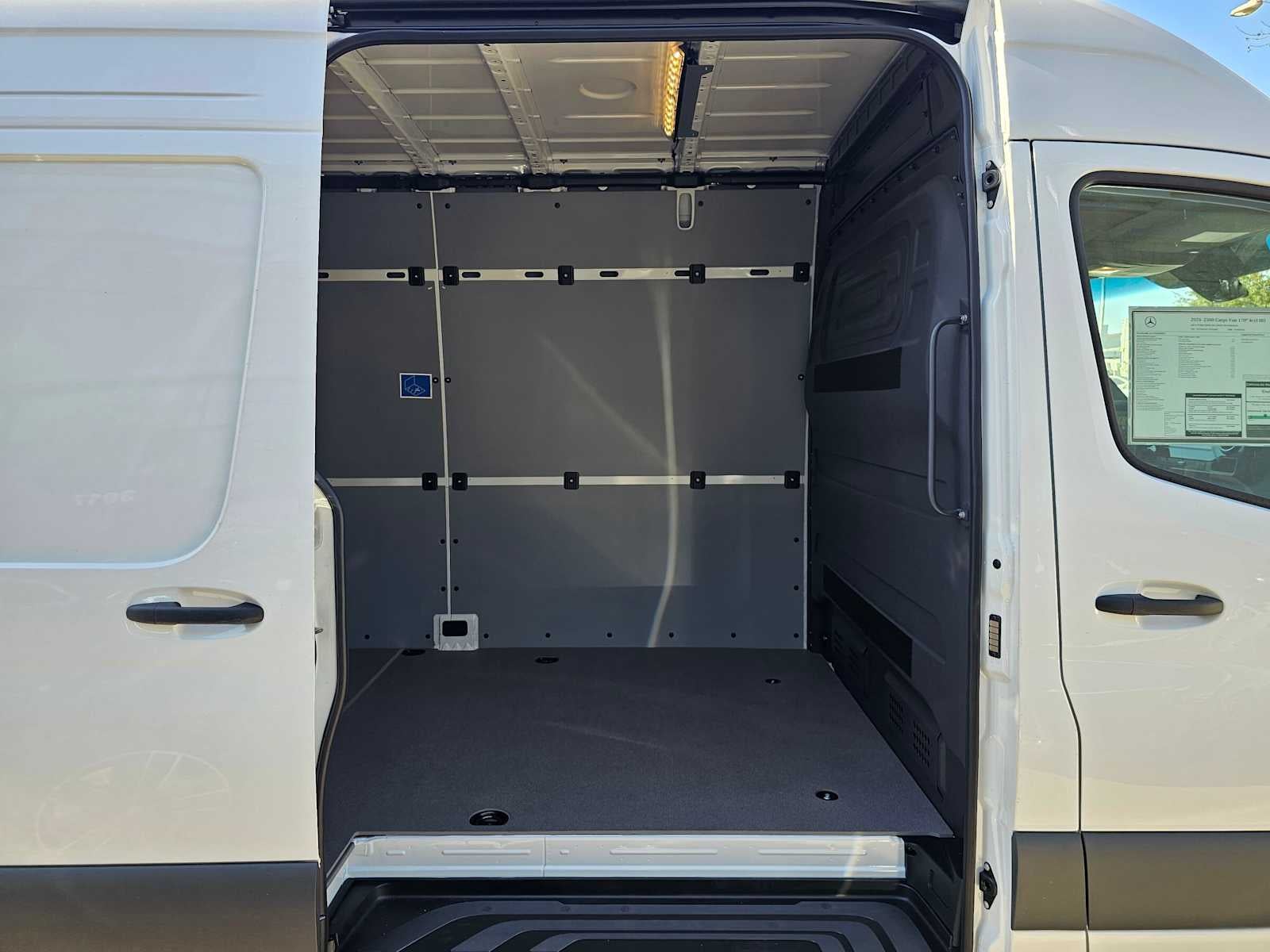 2026 Mercedes-Benz Sprinter Cargo 2500 High Roof I4 Diesel HO 170 RWD