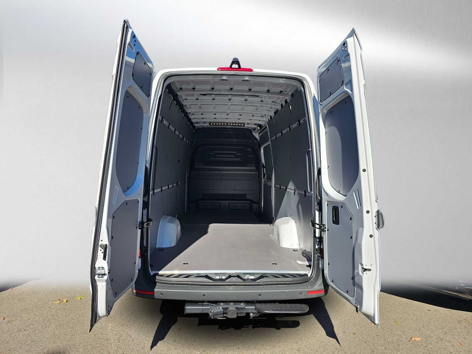 2026 Mercedes-Benz Sprinter Cargo 2500 High Roof I4 Diesel HO 170 RWD