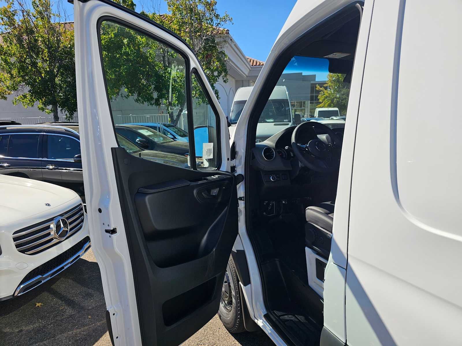 2026 Mercedes-Benz Sprinter Cargo 2500 High Roof I4 Diesel HO 170 RWD