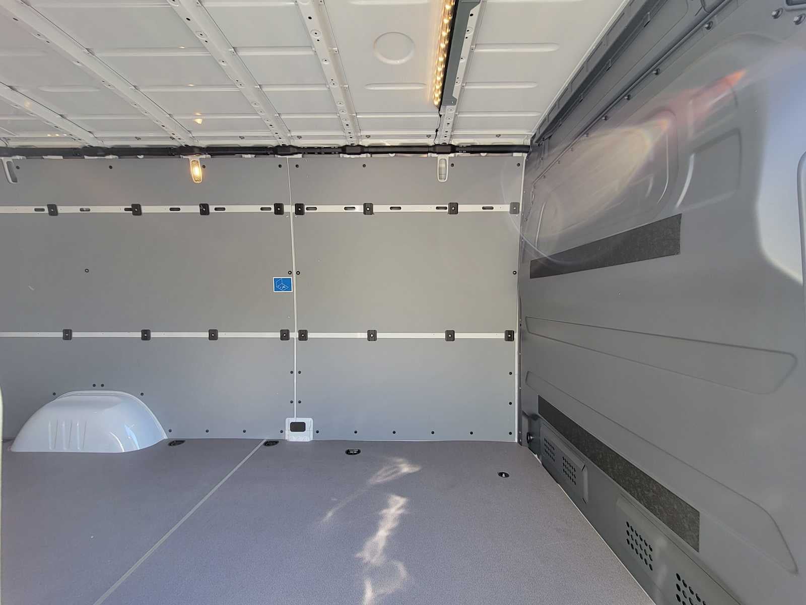 2026 Mercedes-Benz Sprinter Cargo 2500 High Roof I4 Diesel HO 170 RWD