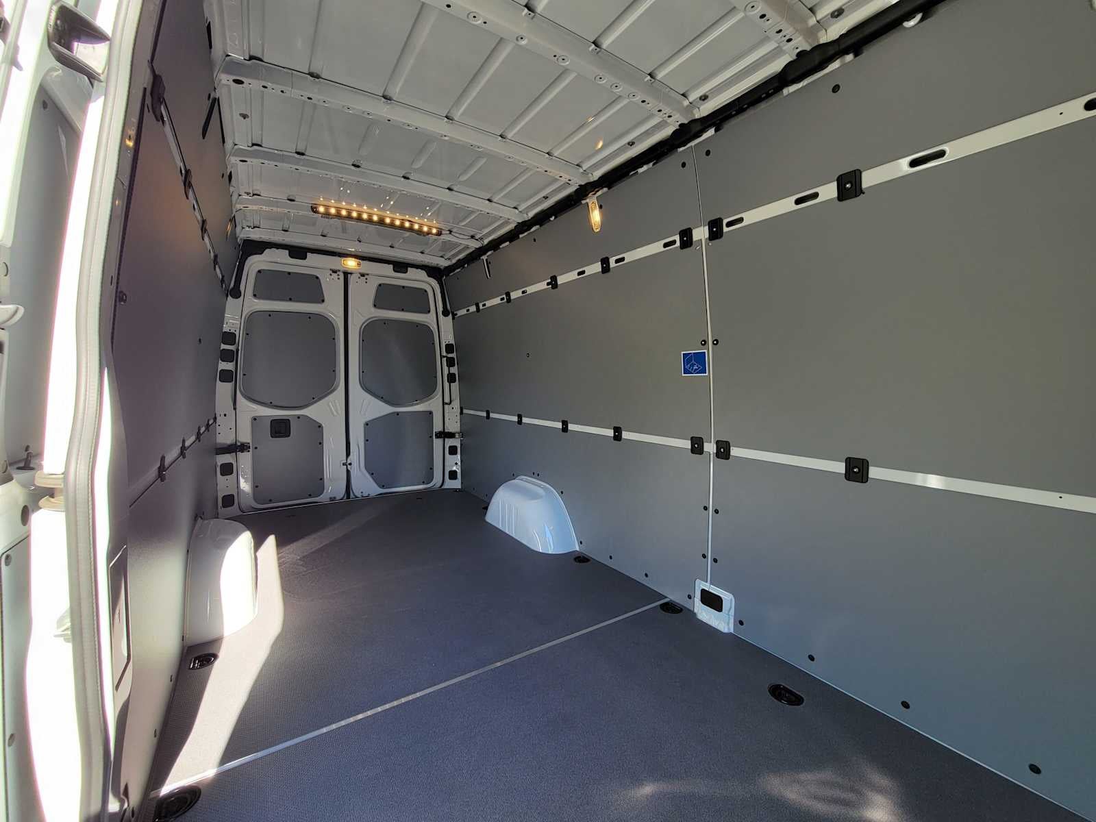 2026 Mercedes-Benz Sprinter Cargo 2500 High Roof I4 Diesel HO 170 RWD