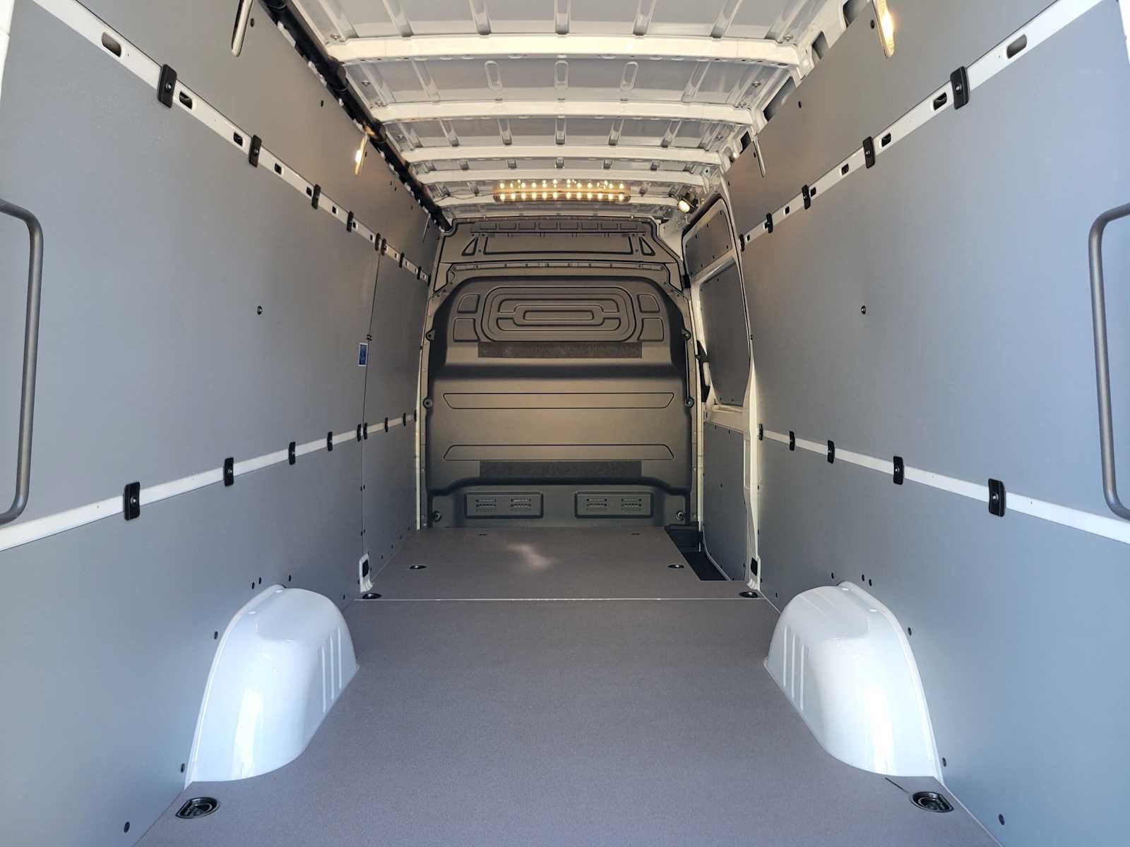 2026 Mercedes-Benz Sprinter Cargo 2500 High Roof I4 Diesel HO 170 RWD
