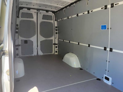 2026 Mercedes-Benz Sprinter 2500 High Roof I4 Diesel HO 170 RWD