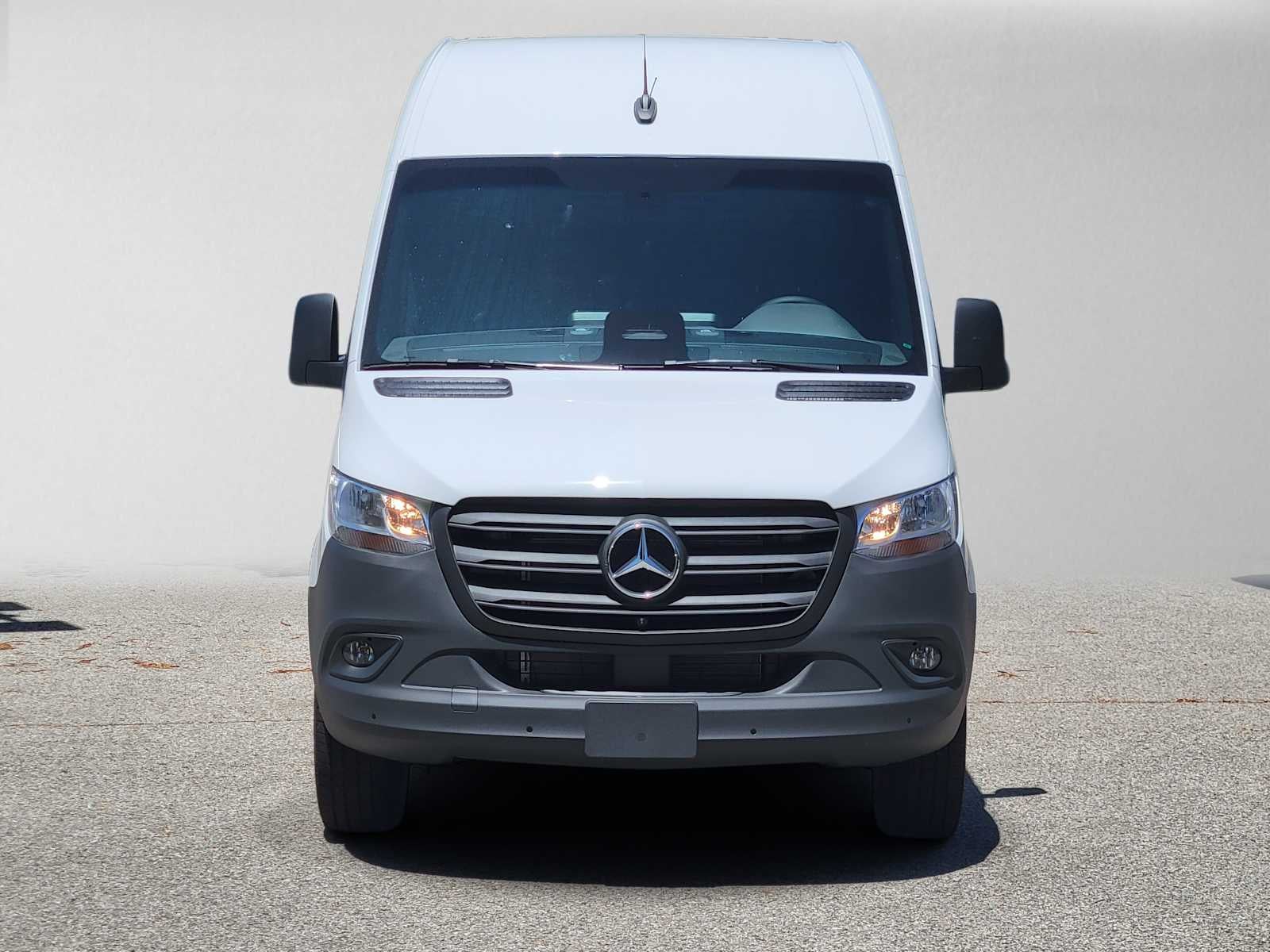 2026 Mercedes-Benz Sprinter 2500 High Roof I4 Diesel HO 170 RWD