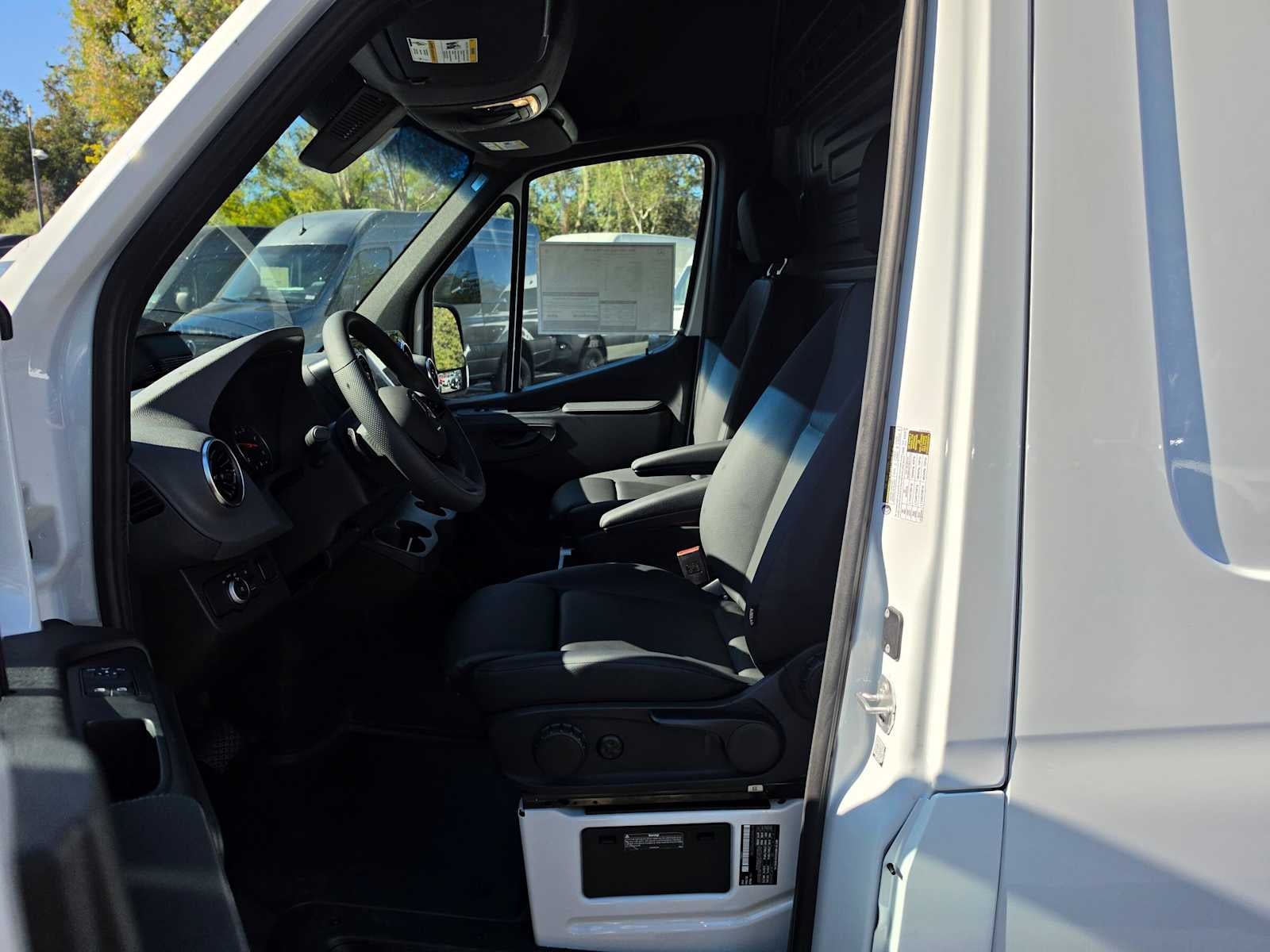 2026 Mercedes-Benz Sprinter Cargo 2500 High Roof I4 Diesel HO 170 RWD