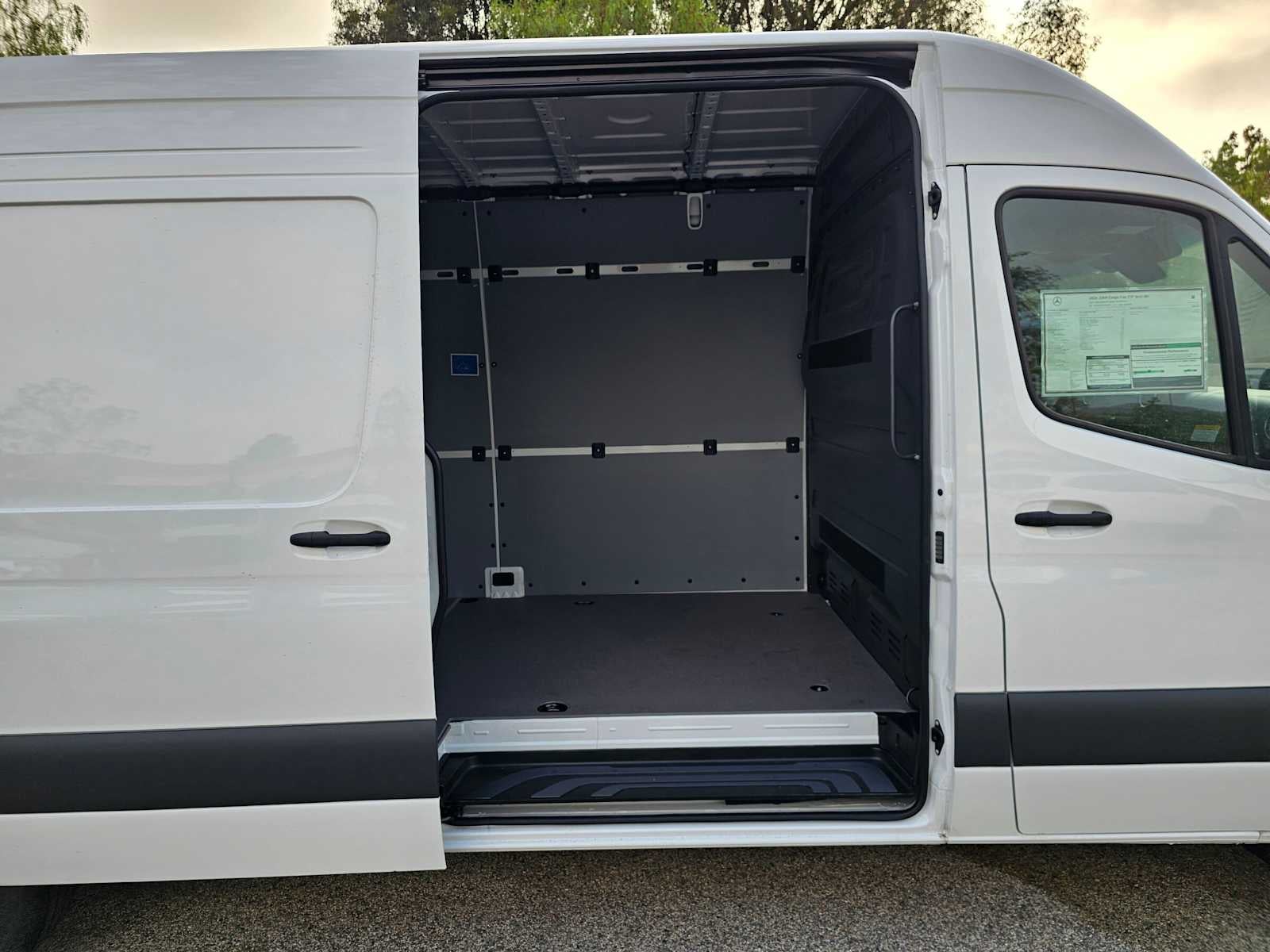 2026 Mercedes-Benz Sprinter Cargo 2500 High Roof I4 Diesel HO 170 RWD