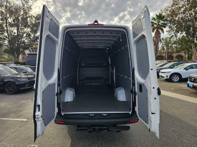 2026 Mercedes-Benz Sprinter Cargo 2500 High Roof I4 Diesel HO 170 RWD