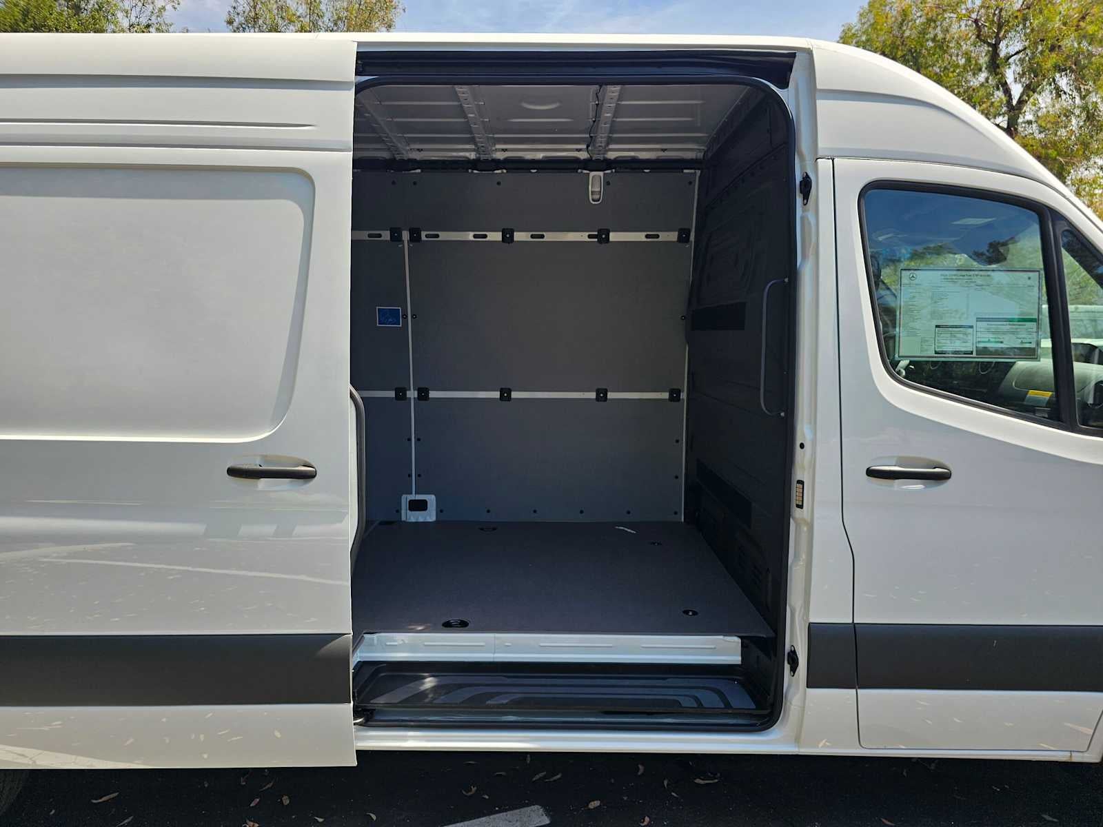 2026 Mercedes-Benz Sprinter Cargo 2500 High Roof I4 Diesel HO 170 RWD