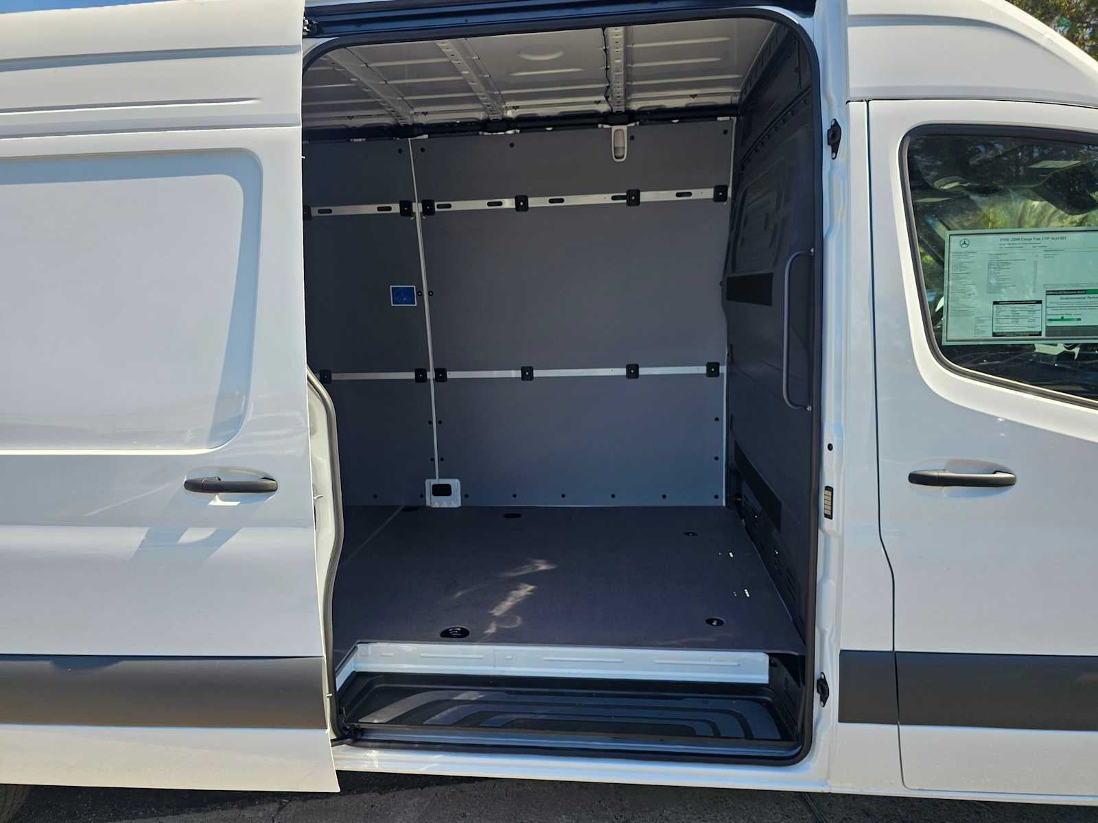 2026 Mercedes-Benz Sprinter Cargo 2500 High Roof I4 Diesel HO 170 RWD