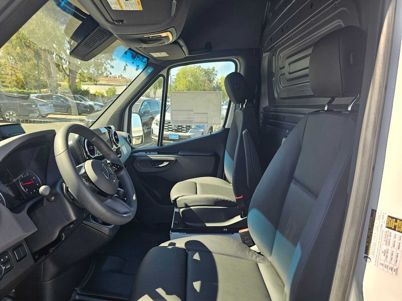 2026 Mercedes-Benz Sprinter Cargo 2500 High Roof I4 Diesel HO 170 RWD