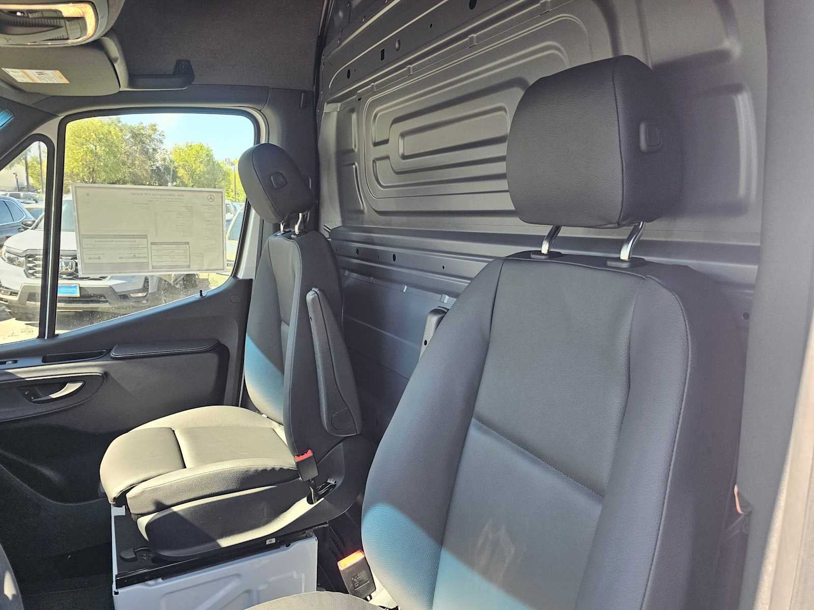 2026 Mercedes-Benz Sprinter Cargo 2500 High Roof I4 Diesel HO 170 RWD