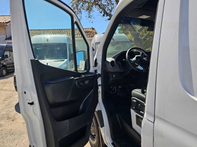 2026 Mercedes-Benz Sprinter Cargo 2500 High Roof I4 Diesel HO 170 Extended RWD