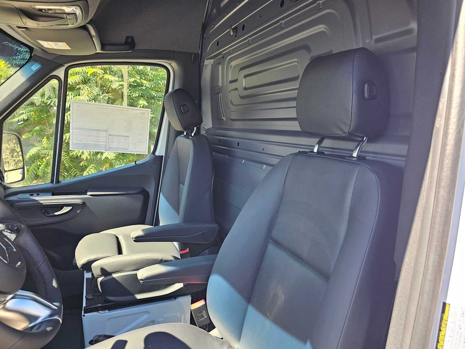 2026 Mercedes-Benz Sprinter Cargo 2500 High Roof I4 Diesel HO 170 Extended RWD