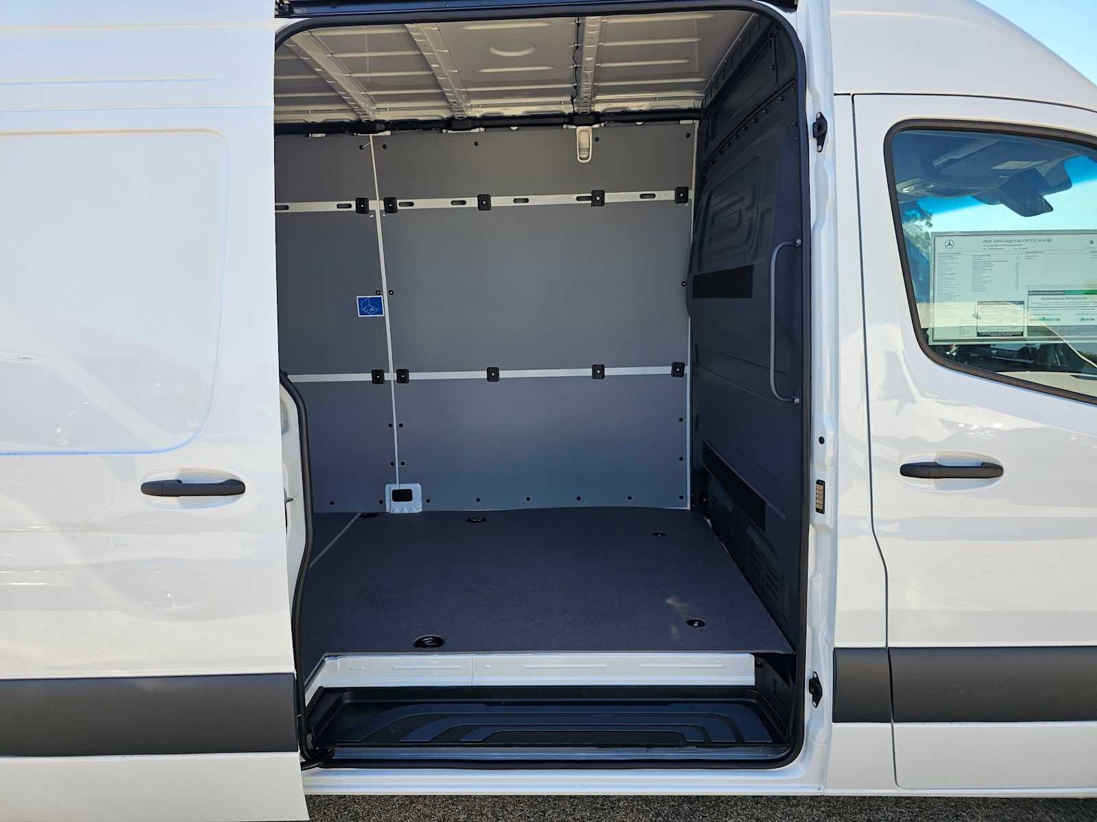 2026 Mercedes-Benz Sprinter Cargo 2500 High Roof I4 Diesel HO 170 Extended RWD