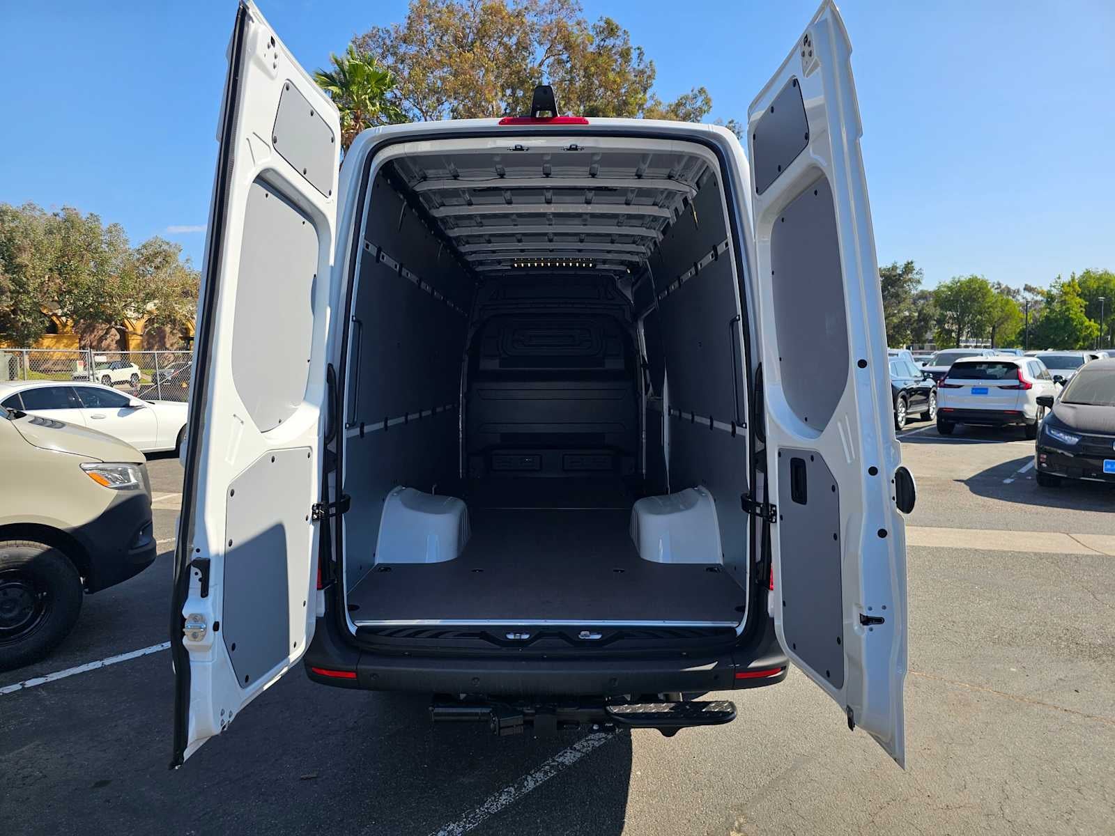 2026 Mercedes-Benz Sprinter Cargo Van 3500XD High Roof I4 Diesel HO 170 RWD