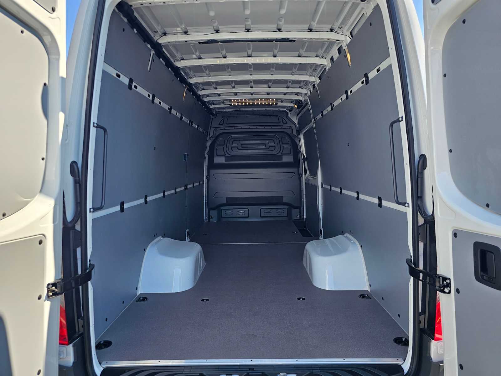 2026 Mercedes-Benz Sprinter Cargo Van 3500XD High Roof I4 Diesel HO 170 RWD