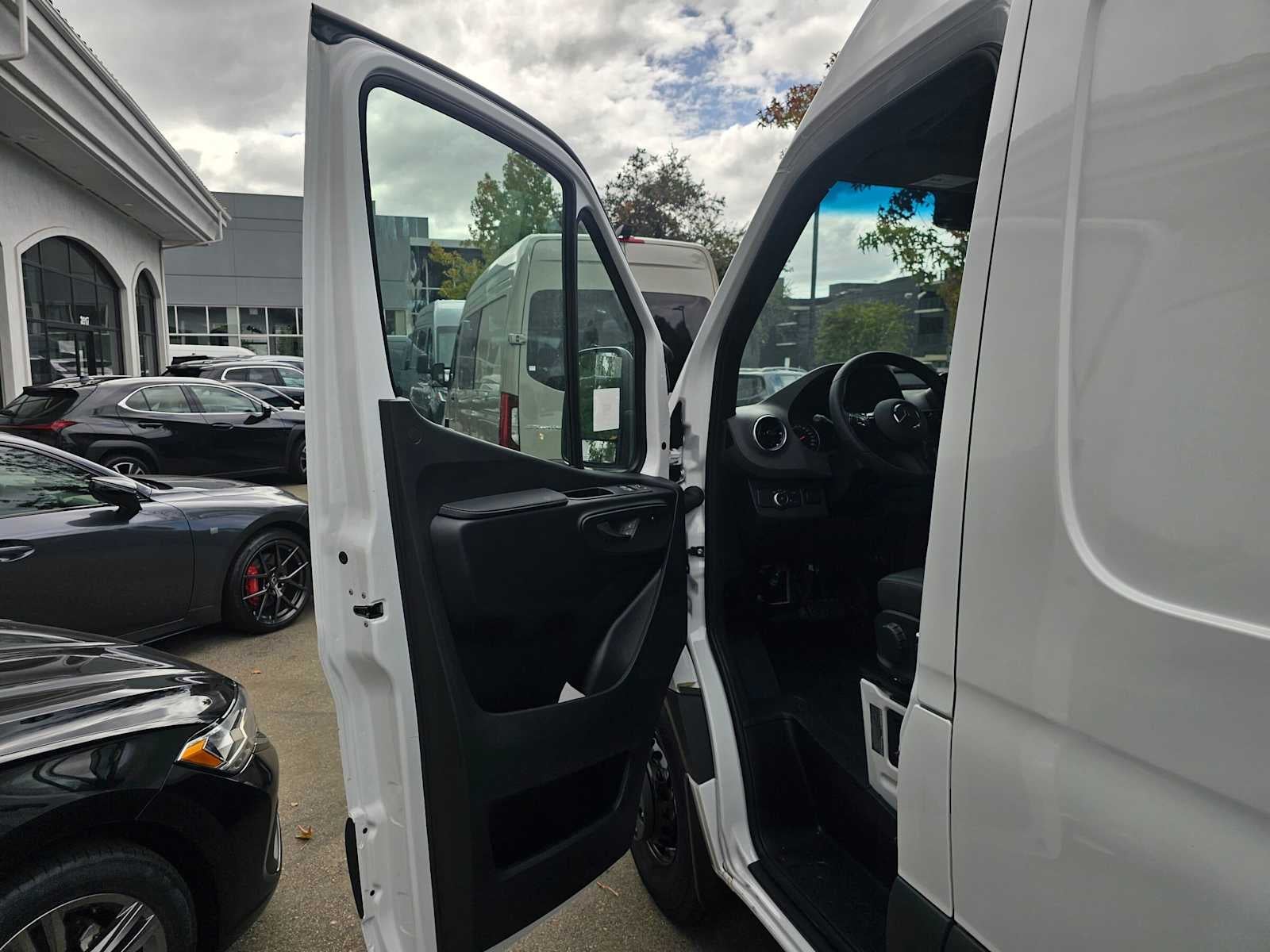 2026 Mercedes-Benz Sprinter Cargo 3500XD High Roof I4 Diesel HO 170 RWD